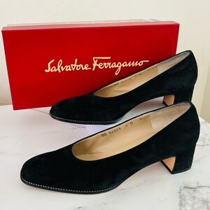 Salvatore Ferragamo Celia Nero Suede Calf Women's Black Pumps Size 9
